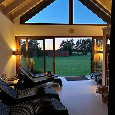 Wierzbowy Zakatek مزرعة للإقامة